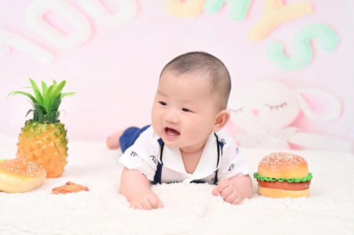 六安宝宝眼角红血丝